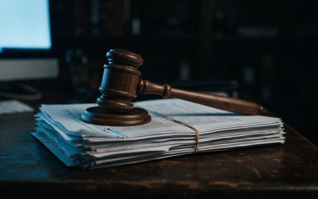 ChatGPT im Gerichtsbeschluss: Was der Fall aus Hessen für Ihr Unternehmen bedeutet