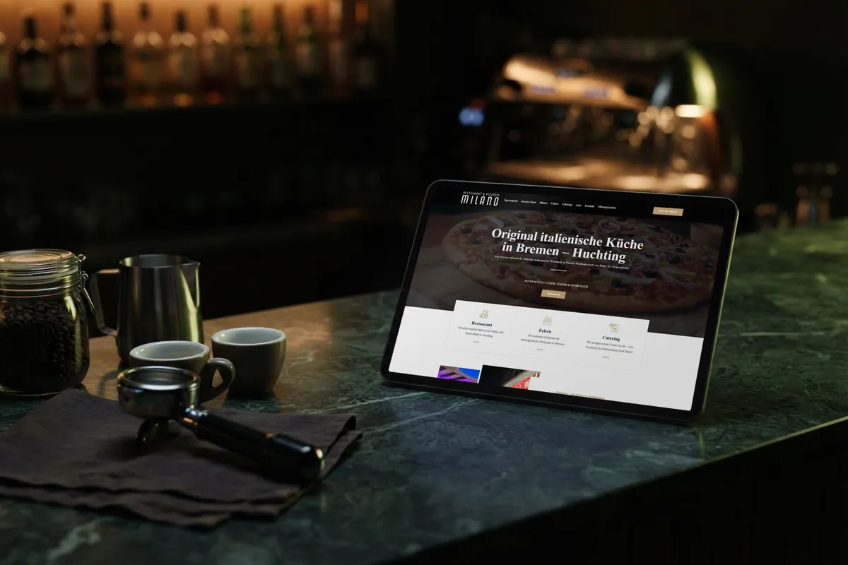 Webseite für italienische Restaurants: tablet mit der Website von Restaurant Milano, Italienisches Restaurant in Bremen.